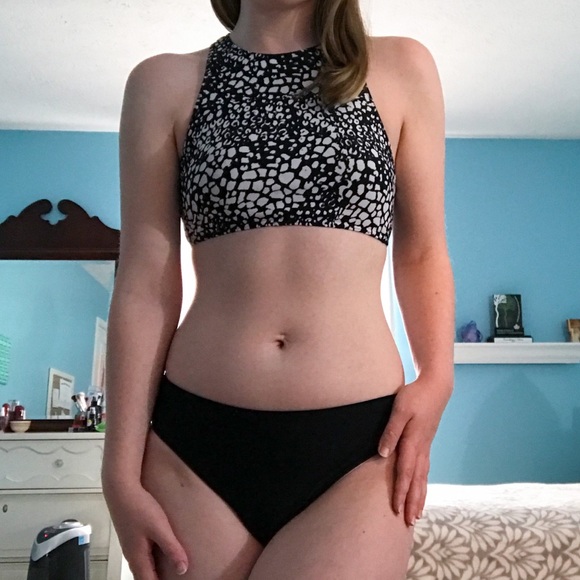 Racer back hi-cut bikini - Picture 4 of 7